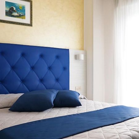 Hotel Haus Charlotte San Benedetto del Tronto Exteriör bild