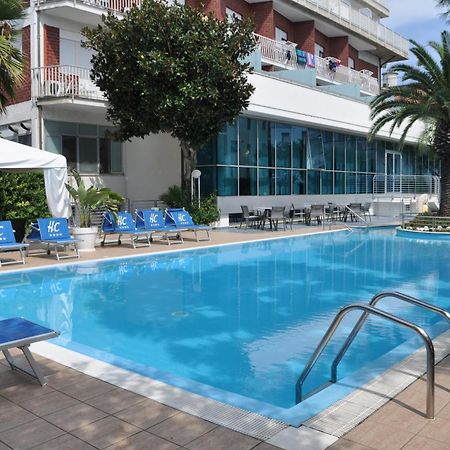 Hotel Haus Charlotte San Benedetto del Tronto Exteriör bild