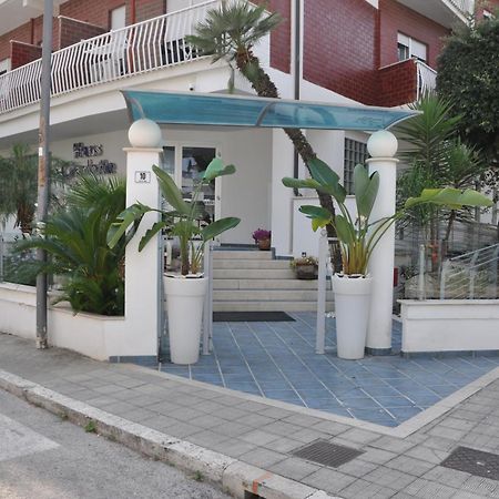 Hotel Haus Charlotte San Benedetto del Tronto Exteriör bild