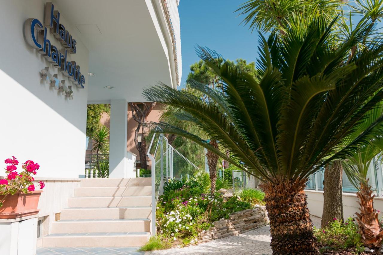 Hotel Haus Charlotte San Benedetto del Tronto Exteriör bild
