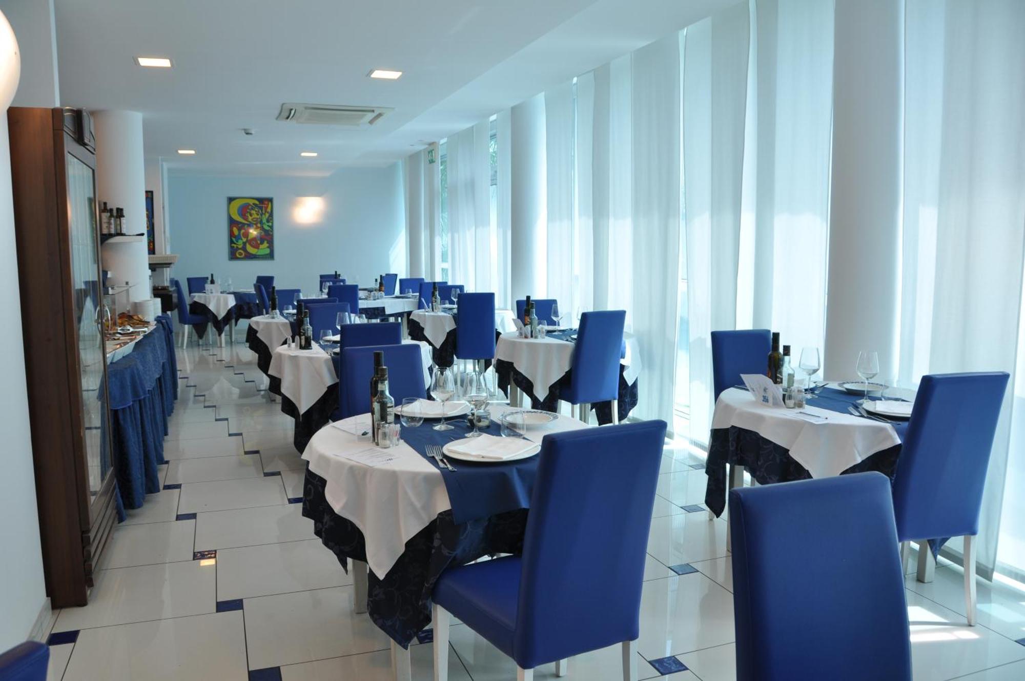 Hotel Haus Charlotte San Benedetto del Tronto Exteriör bild